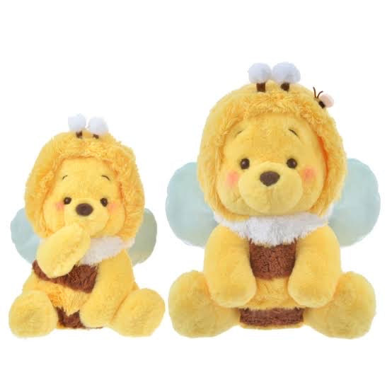 Disney｜Winnie the pooh小熊维尼2023蜜蜂日限定S号捂嘴噗毛绒公仔玩偶/可脱帽｜高さ約26×幅22.5×奥行き17(cm)