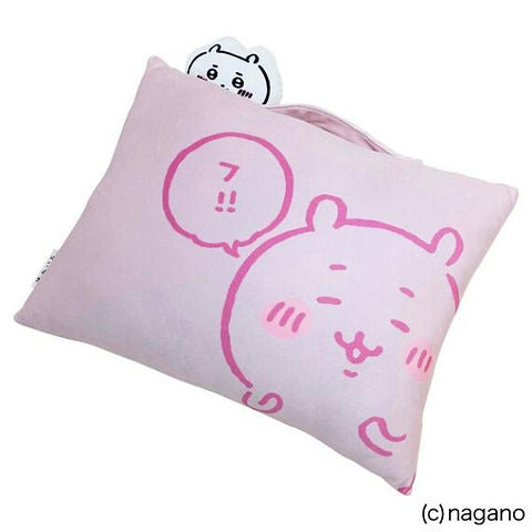 Chiikawa 吉伊卡哇｜治愈系可爱抱枕/脸从左上角露出来的设计/配有手柄随身携带｜约宽 39 x 深 28 x 高长 9 cm