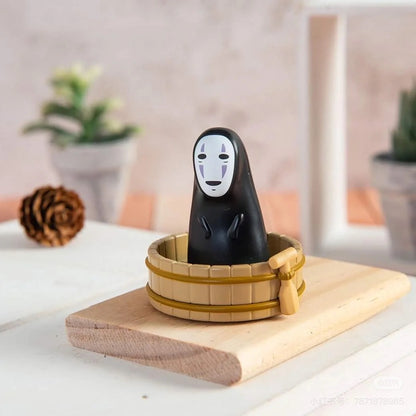 Tomica｜Studio Ghibli Dream TOMICA 10 Spirited Away Kaonashi No Face Figure Car Toy 多美卡 × 吉卜力宫崎骏《千与千寻》无脸男模型玩具车/摆件｜约W4.8×H5.2×D3.5 cm