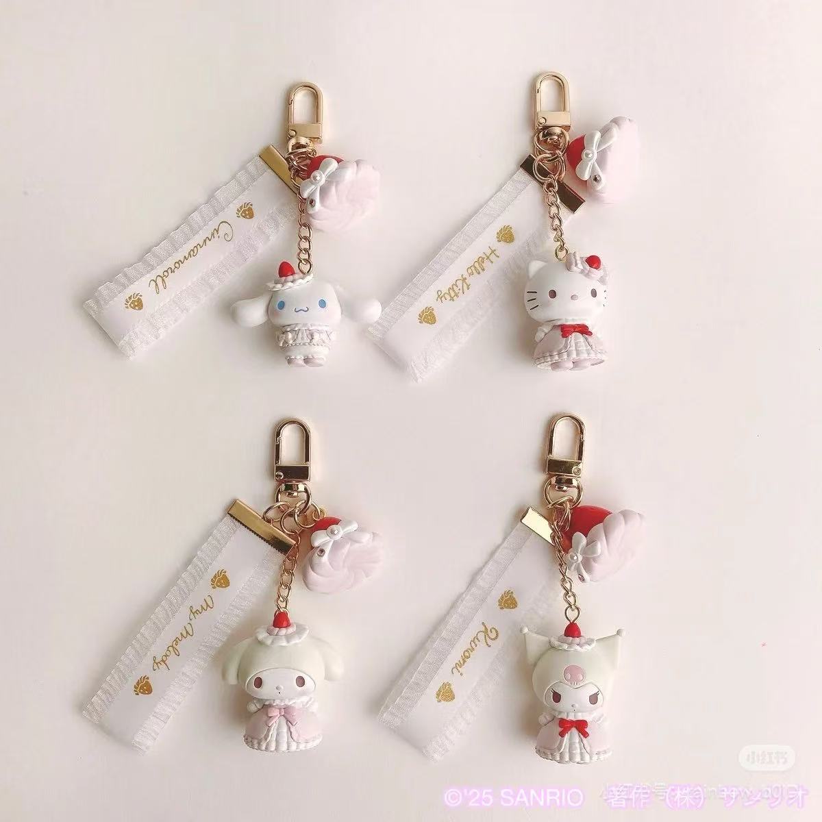 Sanrio｜Strawberry Whipped Cake Mascot Keychain｜2.7×2.8×3.5cm approx.