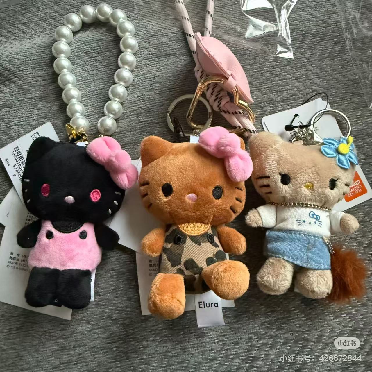 Sanrio｜Hello Kitty x Elura me% Mascot Holder /Plush Keychain