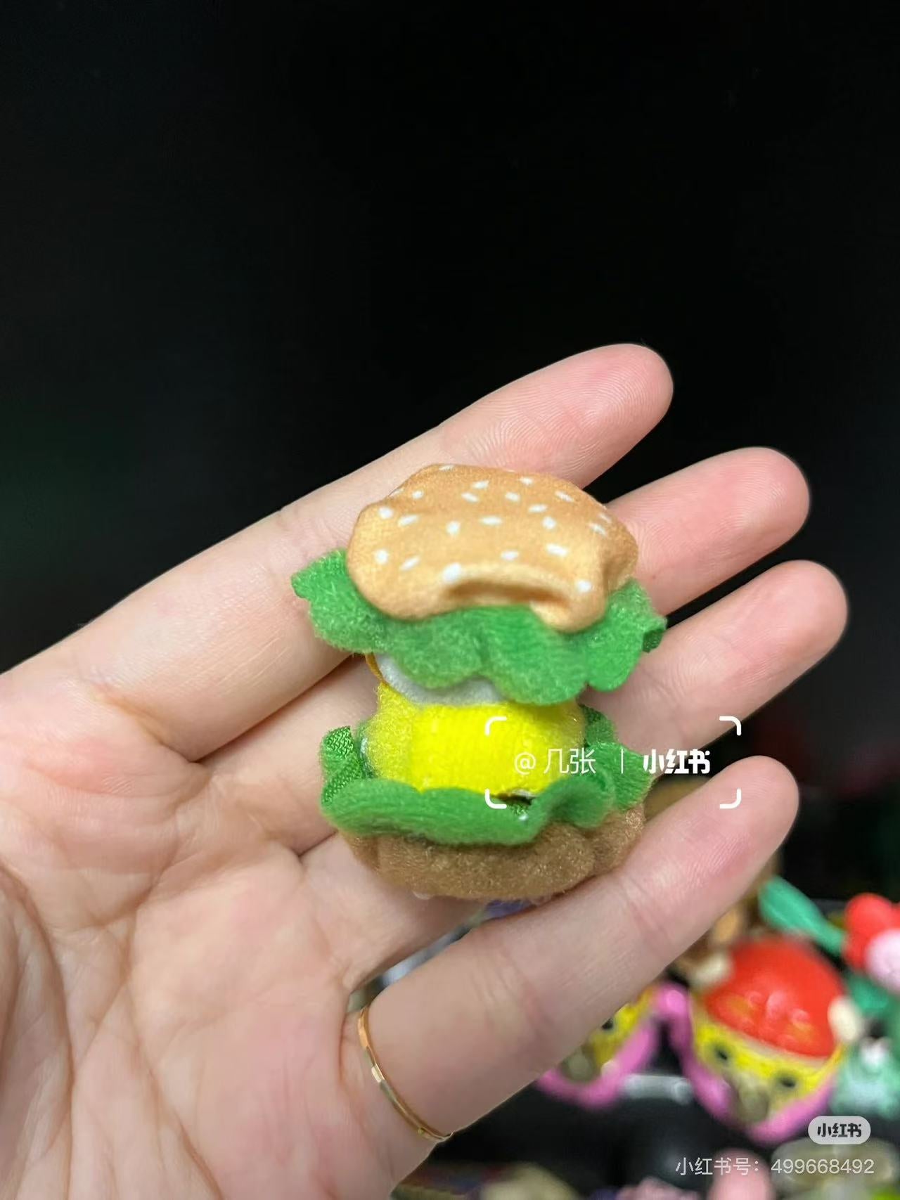 【limit 1】SylvanianFamilies｜Calico Critters Hamburger Baby Husky Keychain