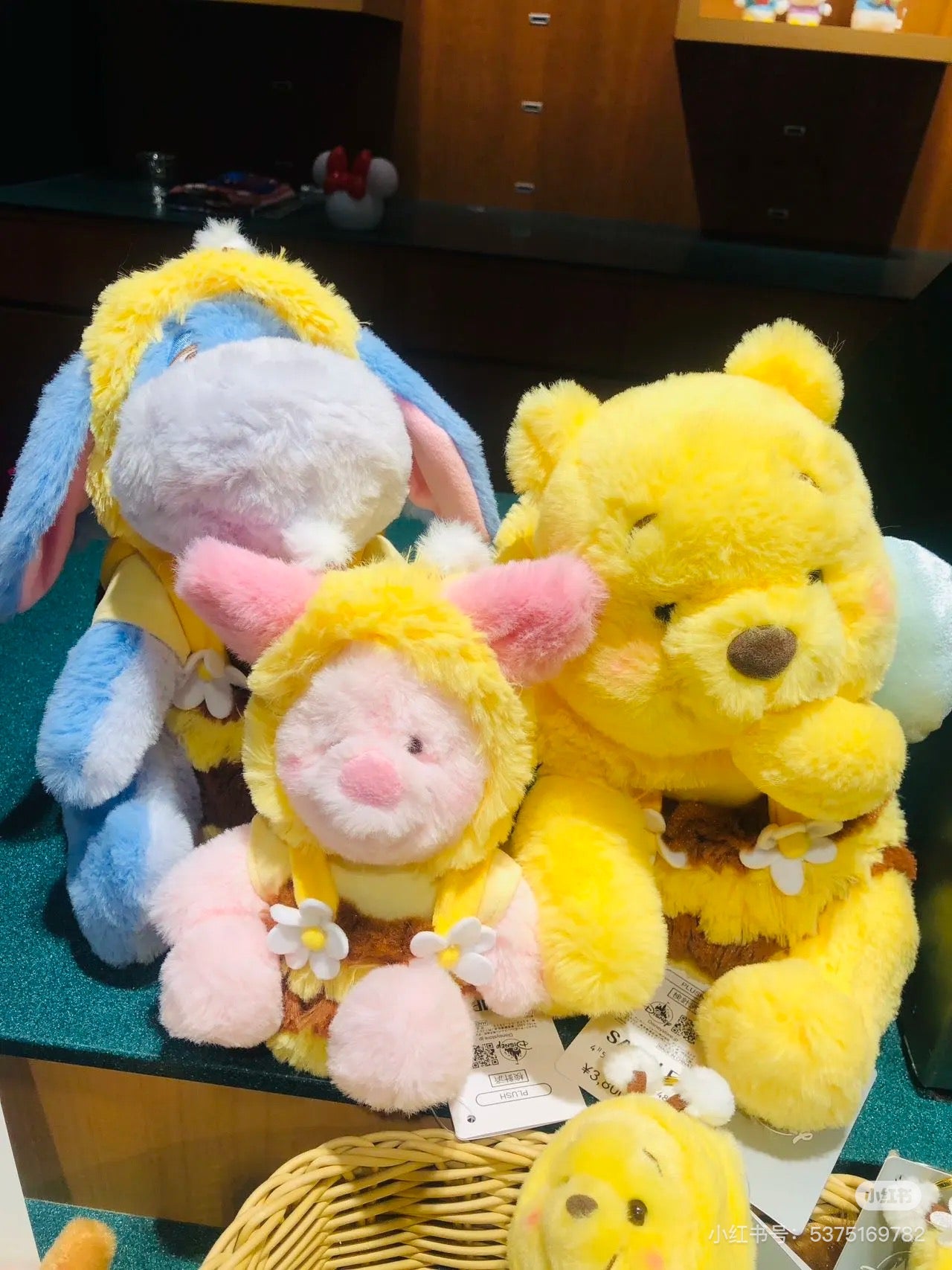 Disney｜2024 HONEY DAY 超萌黄色蜜蜂噗噗公仔/玩偶｜M約高さ39×幅28×奥行き22cm/S約高さ30×幅21×奥行き20cm