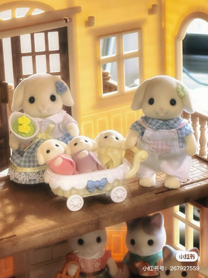 SylvanianFamilies森贝儿家族｜Flora Rabbit Family芙罗拉垂耳兔家族一家五口三胞胎套组/玩具/过家家5735