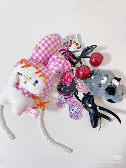 【limit 1】Sanrio三丽鸥｜Mascot Keychain插画家联名毛绒玩偶挂件/包挂｜约15 x 13 cm