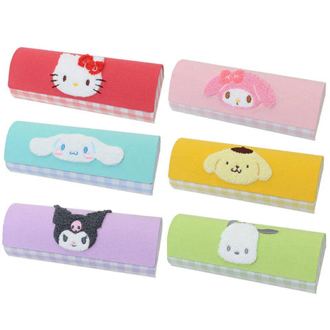 Sanrio｜皮质感角色刺绣眼镜盒｜幅16.4cm/奥行5.8cm/高さ4cm