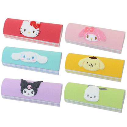 Sanrio｜皮质感角色刺绣眼镜盒｜幅16.4cm/奥行5.8cm/高さ4cm