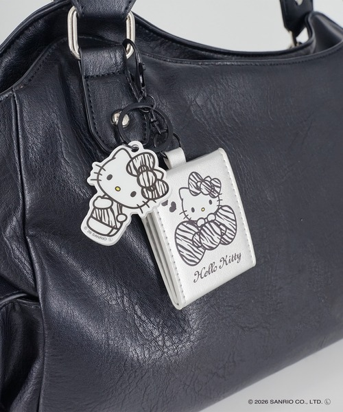 Sanrio｜Hello Kitty Keychain with Mini Mirror Charm｜0.5 x 5.5 x 6.5cm approx.
