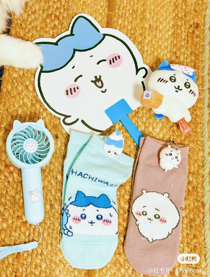 Chiikawa 吉伊卡哇｜便携式/手持/挂脖USB充电电风扇｜约 H140 x W63 x D38mm