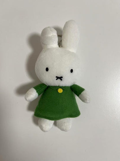 Miffy｜Green Dress keychain｜H16.5 x W8 x D4.5cm approx.