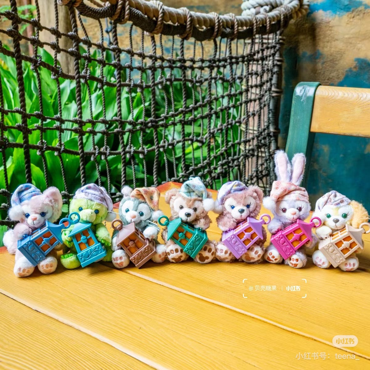 Disney迪士尼｜2024东迪秋日睡衣派对系列/Duffy和朋友们坐姿七宝提灯笼亮灯毛绒挂件/包挂