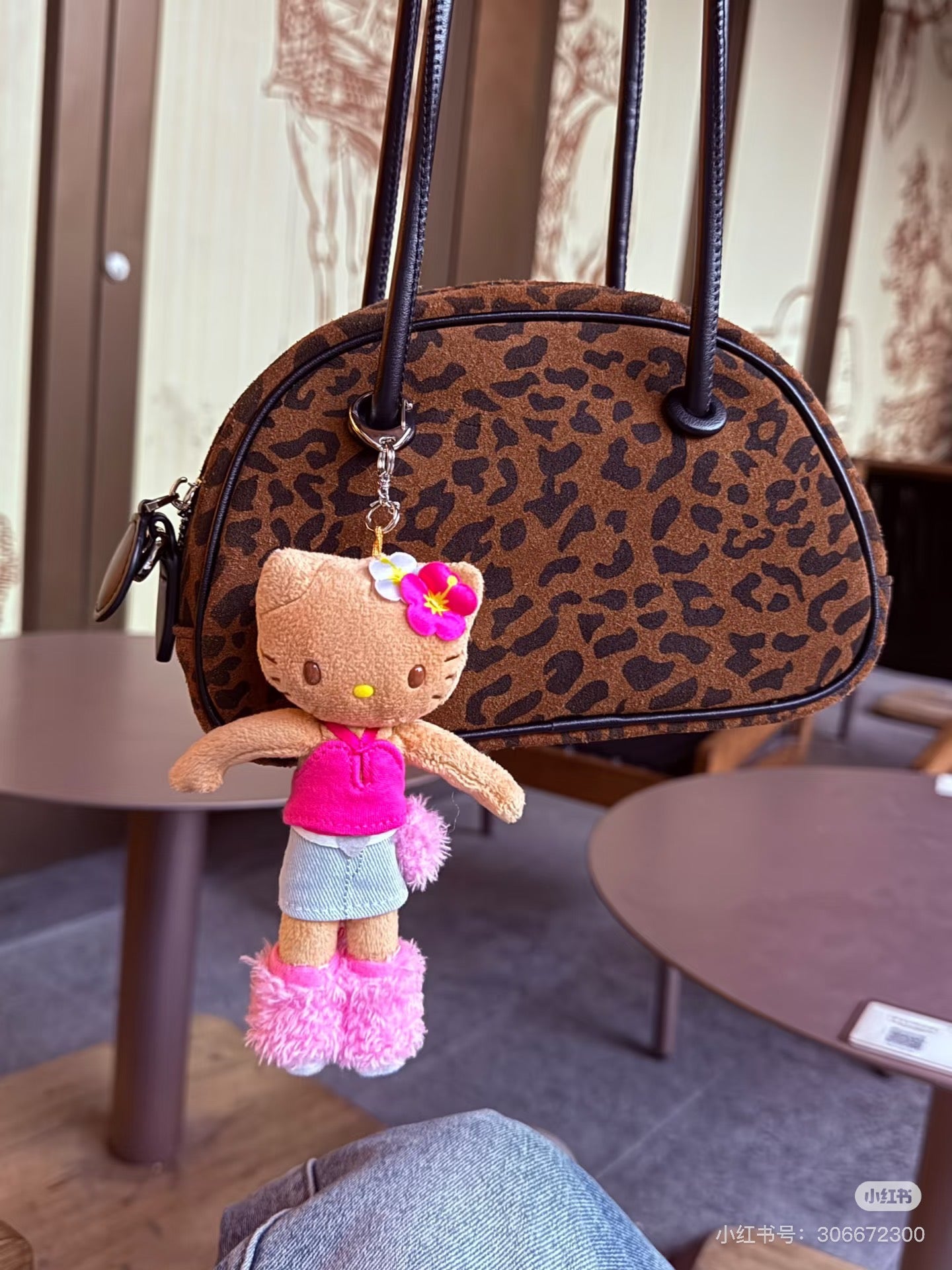 Hello Kitty｜Closet Collection Mascot Holder /Plush Keychain｜8×3.5×15cm approx.