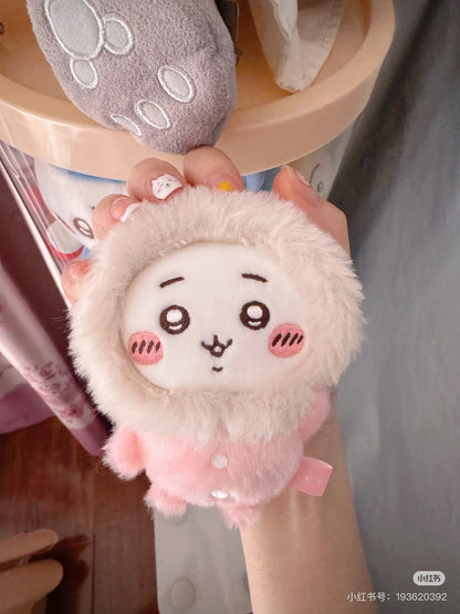 Chiikawa 吉伊卡哇｜Hossa Fussa pajamasMascot毛茸茸冬日睡衣可爱角色毛绒玩偶挂件/包挂｜约H115×W90×D45mm