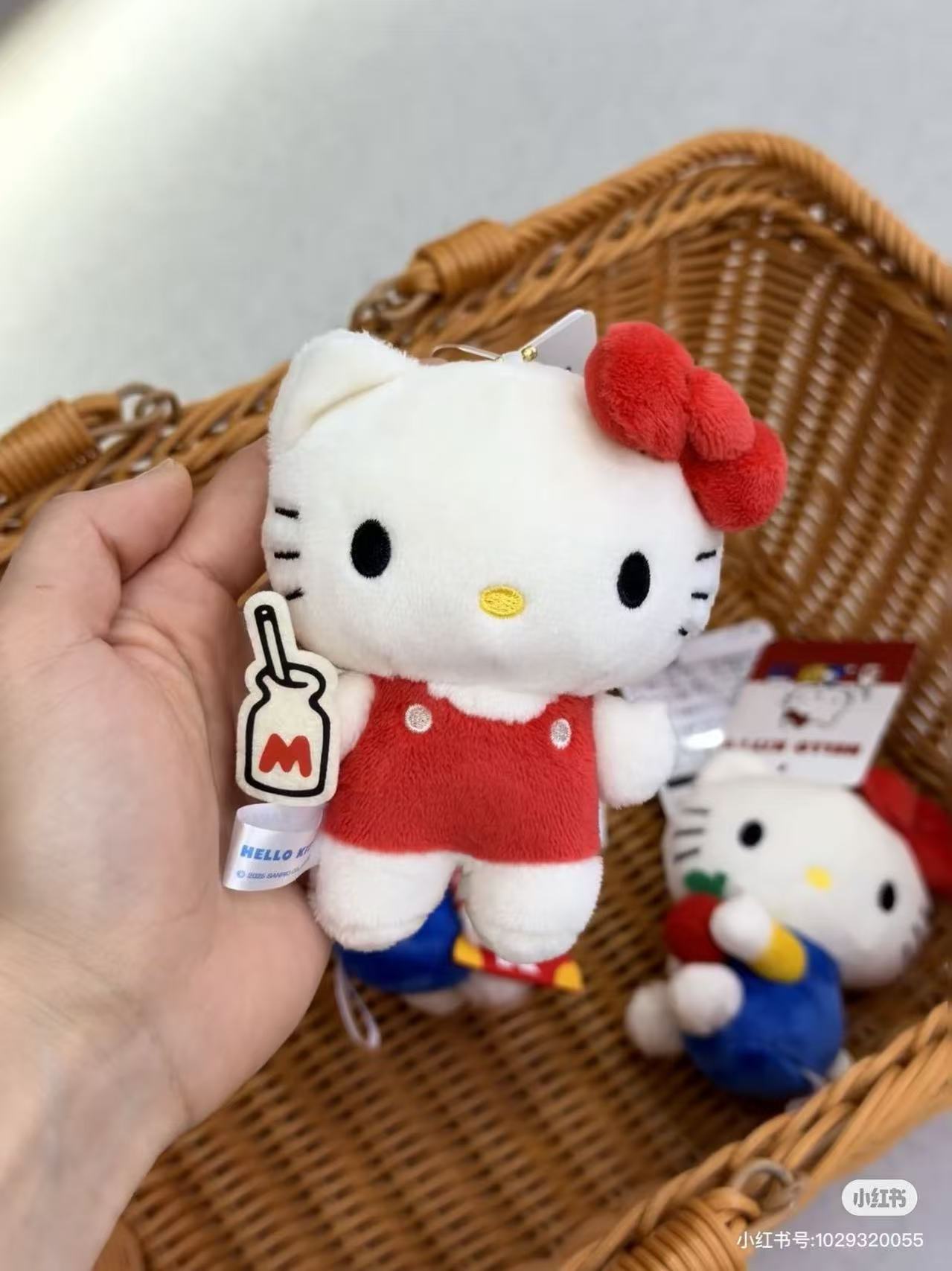 Hello kitty｜Classic Mascot Holder /Plush Keychain｜H10.5×W8.5×D6.5mm approx.
