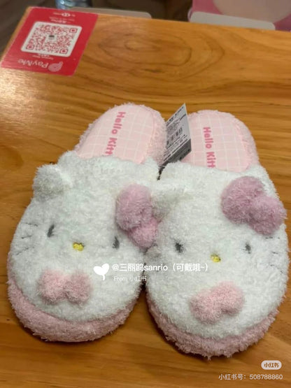 Sanrio三丽鸥｜ Face-Shaped Slippers 可爱角色软乎乎毛绒拖鞋/家居鞋｜约28.3 x 26.4 x 10.6cm