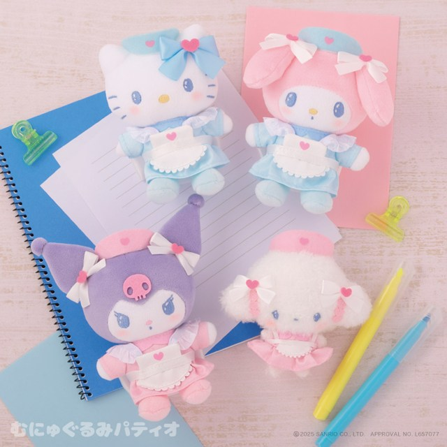 Sanrio｜kthings 302 Clinic Mascot Holder /Plush Keychain｜6 x 10 x 5 cm approx.