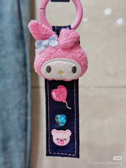 Sanrio三丽鸥｜Tag Keychain/ Denim Patch牛仔丹宁贴布系列吊牌钥匙扣/包挂/反面有名字刺绣｜约18.3 x 6.0 x 2.2cm