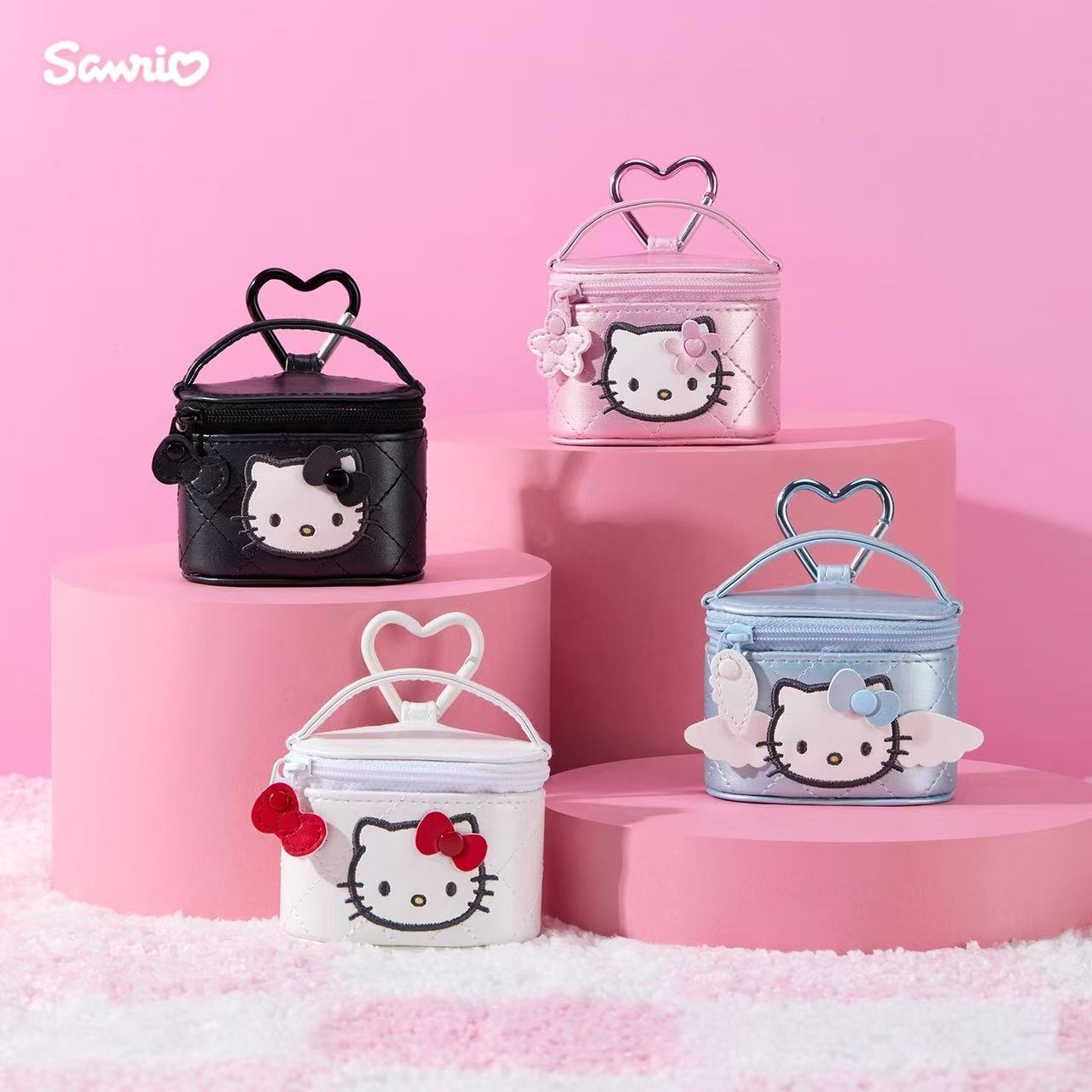 Hello Kitty｜Miniature Quilt Vanity-Shaped Mini Accessory Case｜7.5×4.5×8cm approx.
