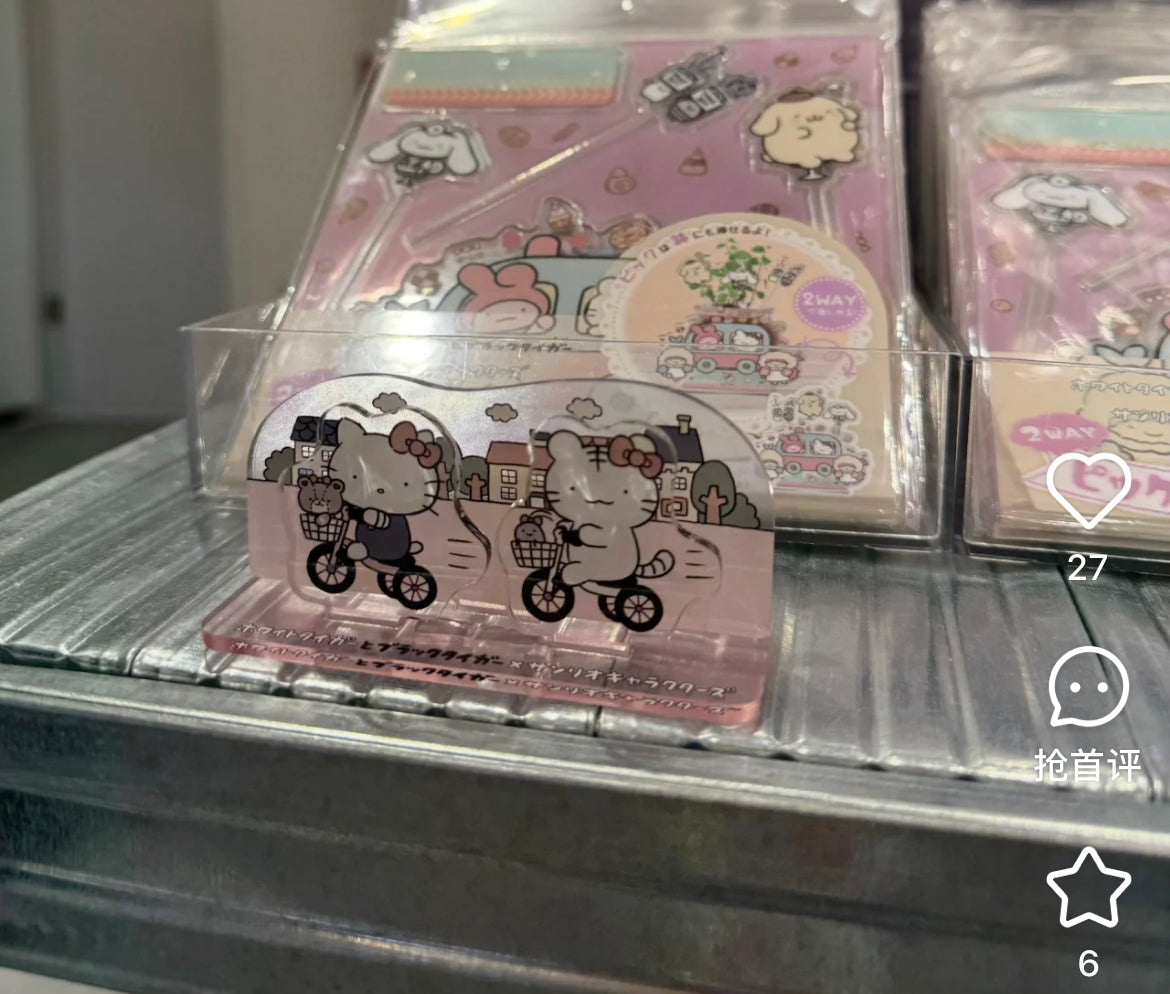 Sanrio｜White Tiger and Black Tiger Prawn Character Layered Acrylic Stand｜H43 x W90 x D30mm approx.