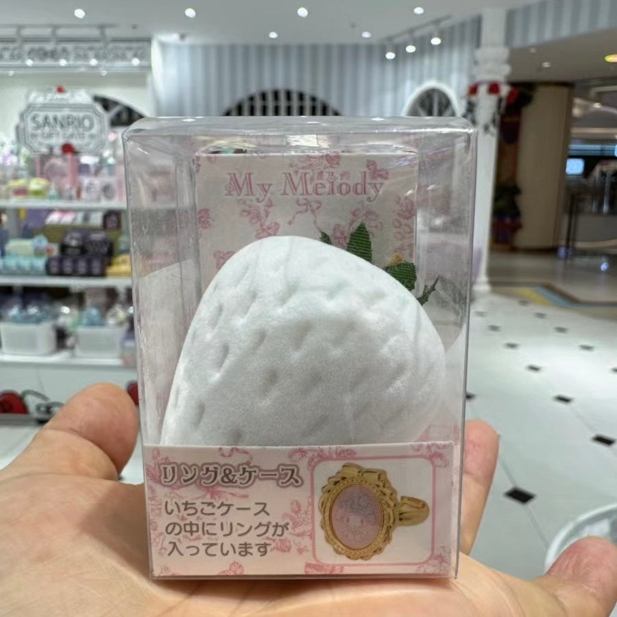 Sanrio｜美乐蒂生日限定淡雪白莓系列草莓戒指盒+melody戒指｜約幅5×奥行5×高さ6.5cm