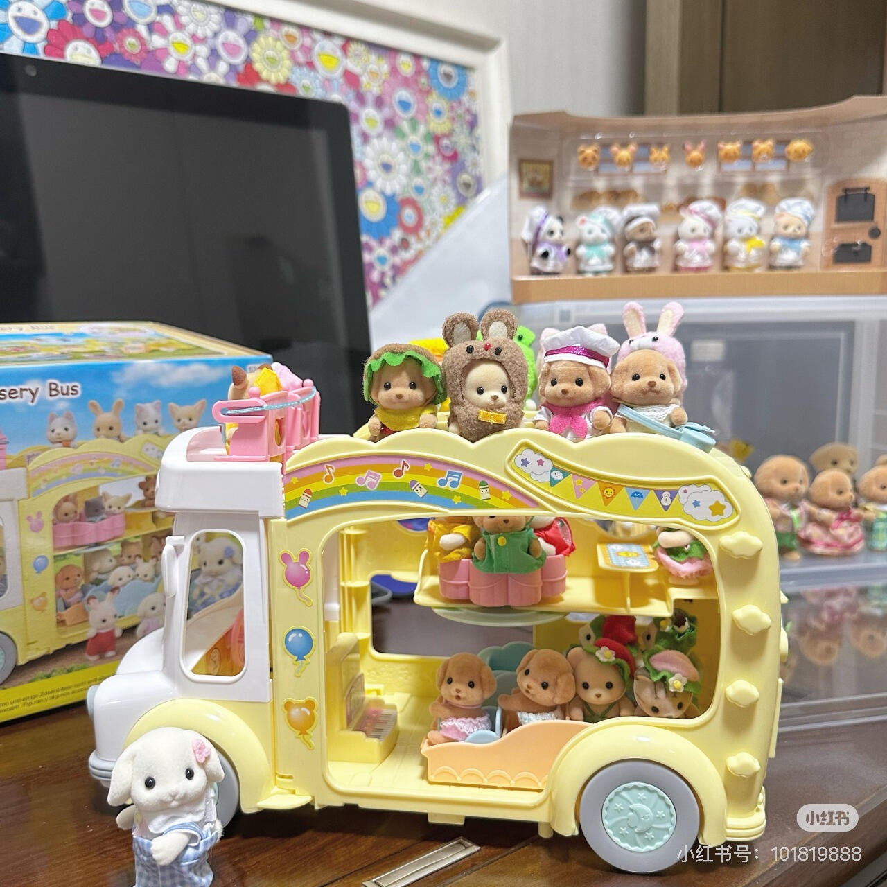SylvanianFamilies森贝儿家族｜Rainbow Fun Nursery Bus 彩虹校车套组/不含玩偶/套组/玩具/过家家5744