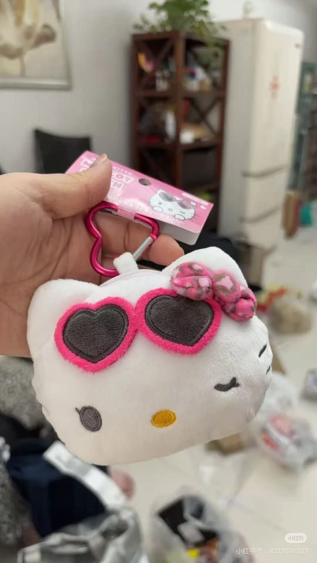 Hello kitty｜Mini Plush Pouch with Carabiner｜100×115×50mm approx.