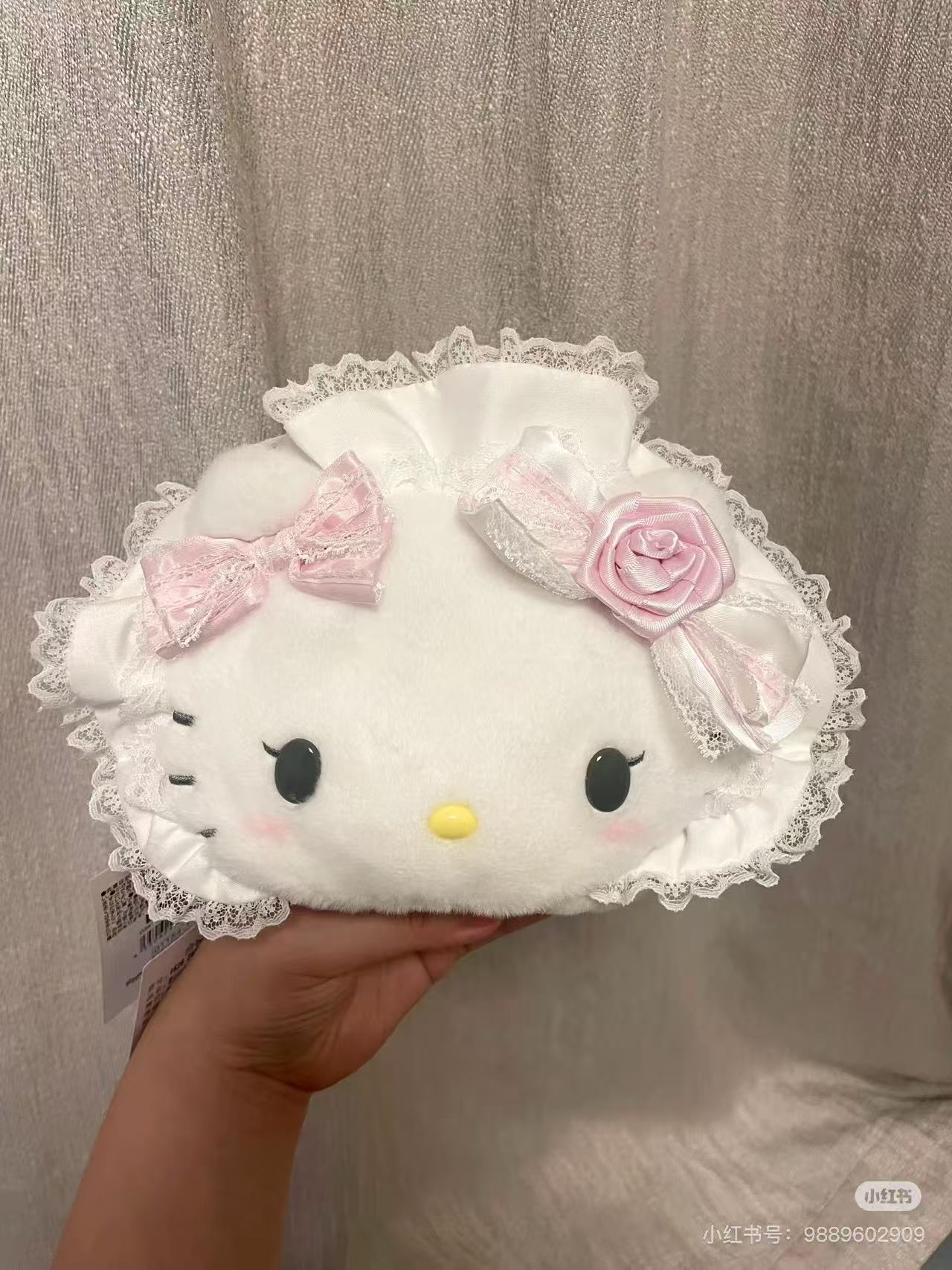 Sanrio｜White Frill Design Face-shaped Pouch｜24×8×15cm approx.