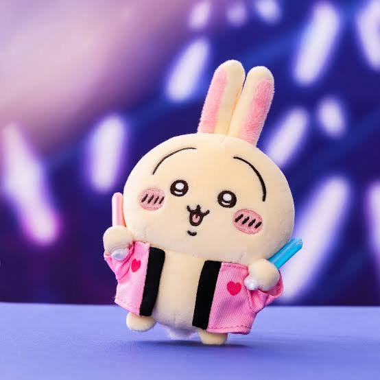 【limit 1】Chiikawa｜Usagi Otaku Activity Penlight Mascot Holder / keychain