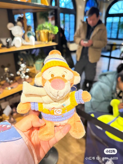 Disney SH｜冬日维尼和朋友们限定戴毛茸茸帽子围巾挂件