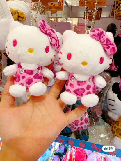 HelloKitty凯蒂猫｜ Phone Strap Ball Chain Mascot Series Hello Kitty辣妹豹纹Hello Kitty玩偶挂件/包挂｜ 约9.5cm×7.2cm×5.4cm