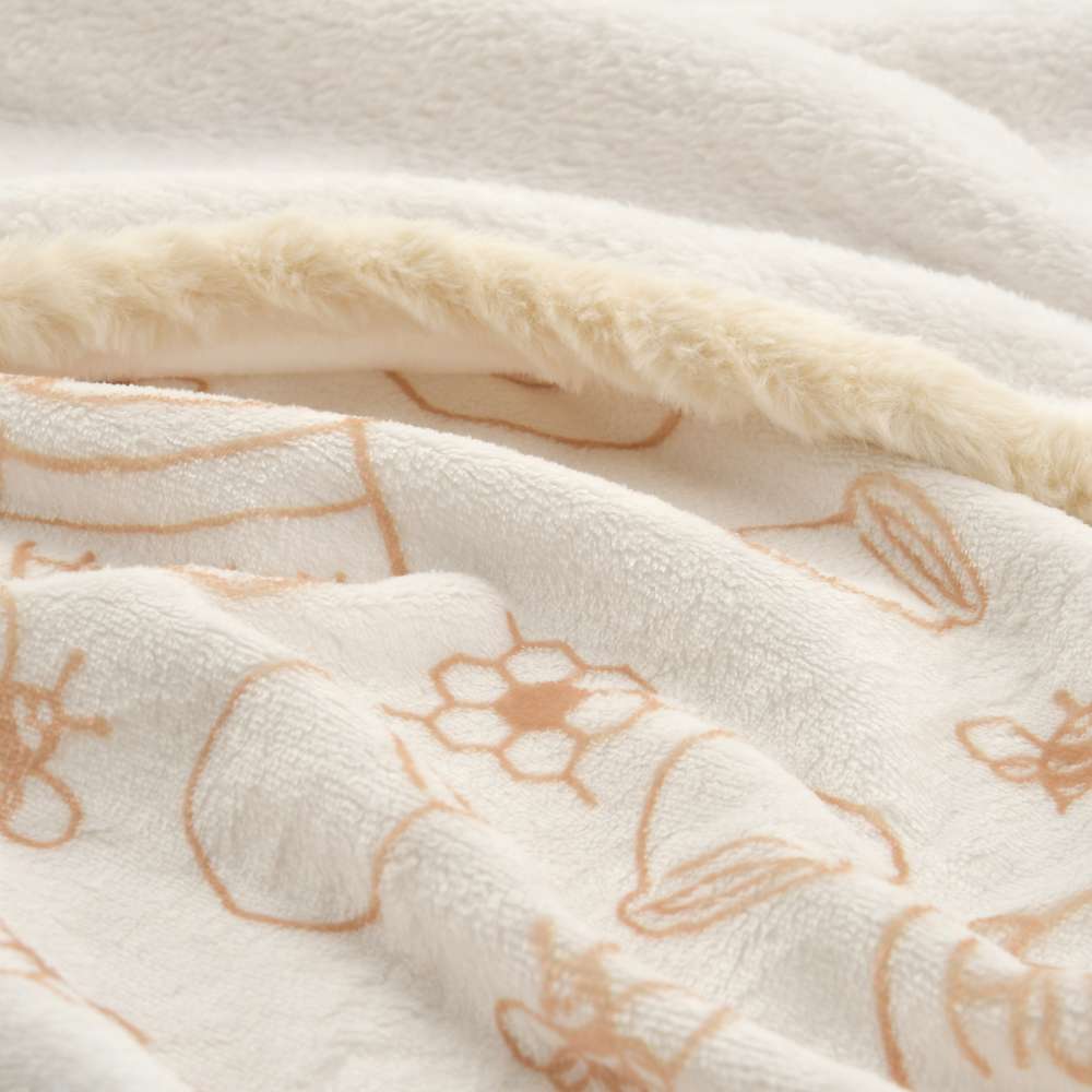 Disney ｜Blanket Tropical Pattern with Plush Toy东迪超好摸坐姿毛绒玩偶抱印花毯子/公仔/带毛毯｜约高 28 x 宽 20 x 深 21cm