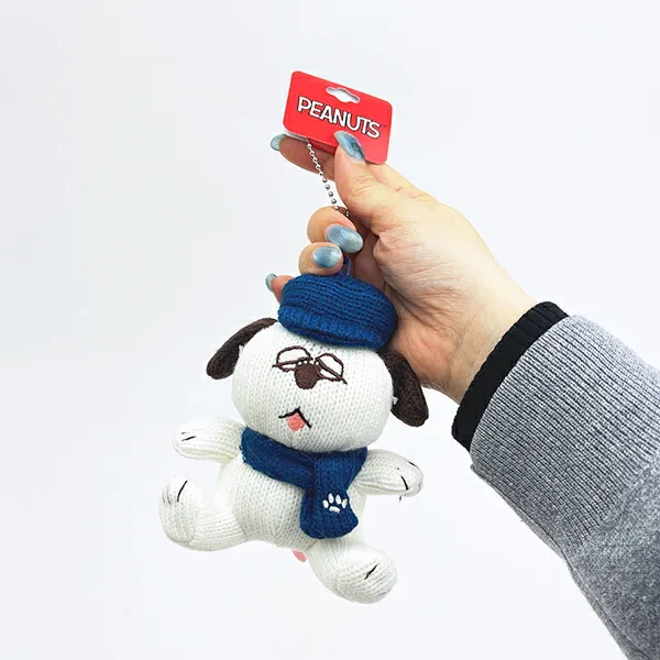 Snoopy｜Peanuts scarf Mascot Holder /Plush Keychain｜13cm x 8cm x 7cm approx.