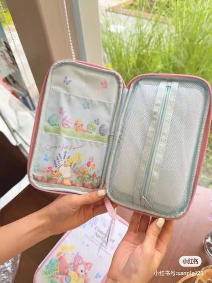 Disney迪士尼｜2024东迪春日复活节限定多功能收纳包/护照夹/手帐包/前后内里都可爱｜約22×13cm