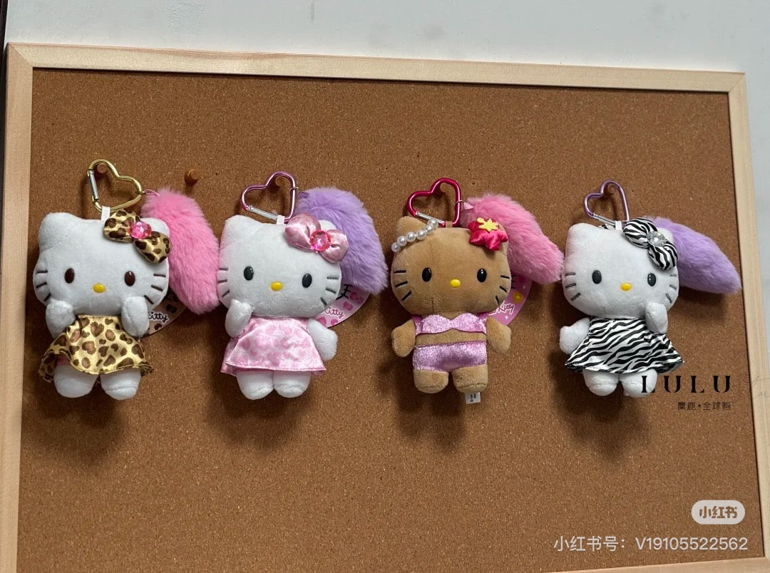 Hello Kitty凯蒂猫｜Sanrio Mascot Keychain with Tail / Gogo Gal Collection Leopard毛茸茸尾巴系列爱心扣豹纹凯蒂猫玩偶挂件/包挂｜约9.5×5.5×13.5cm