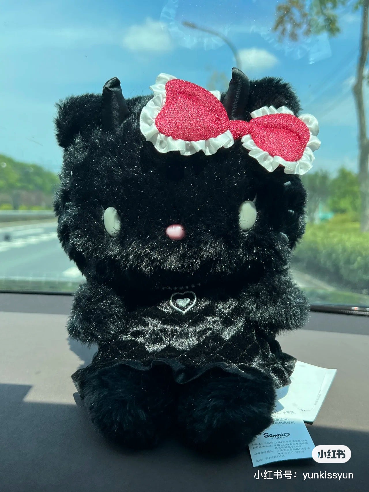 Hello kitty凯蒂猫｜Sanrio Hello Kitty Plush  / Angel and Little Devil天使恶魔玩偶｜约 25.7 x 18.2 x 11.7cm