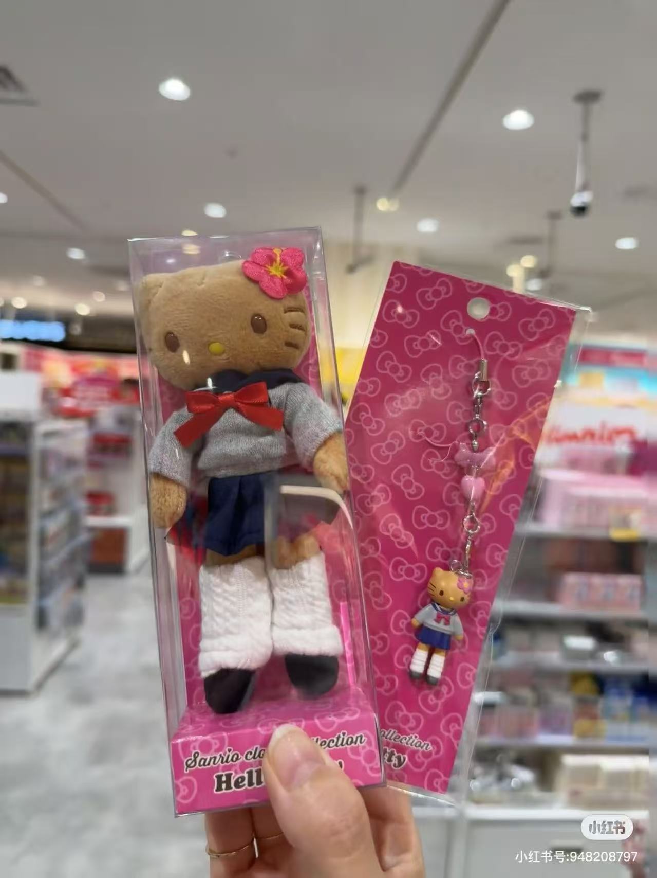 Hello Kitty｜Closet Collection Gal Style Phone Charm ｜2×1.2×4cm approx.