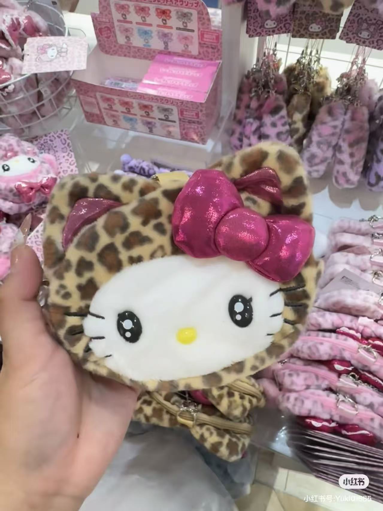 Sanrio｜Leopard Gal Cat Face-shaped Pouch Bag｜13×2×11cm approx.