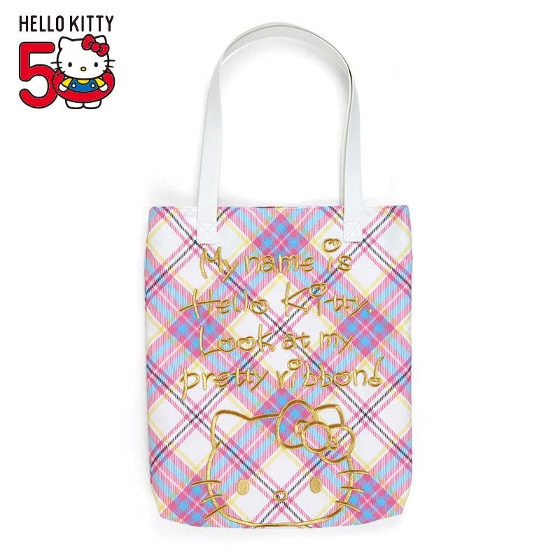 Hello kitty凯蒂猫｜50周年限定苏格兰少女格纹洋装kitty刺绣勾边大容量单肩包｜约33 x 5 x 40 cm