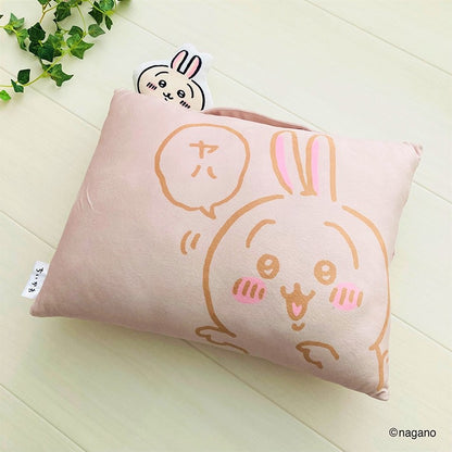 Chiikawa 吉伊卡哇｜治愈系可爱抱枕/脸从左上角露出来的设计/配有手柄随身携带｜约宽 39 x 深 28 x 高长 9 cm