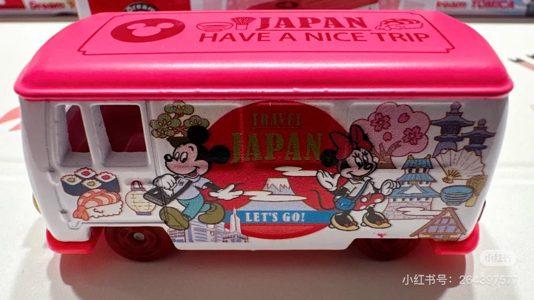 Tomica｜Dream Tomica SP Disney Travel Collection 多美卡 × 迪士尼限定粉色露营旅行巴士模型玩具/摆件｜约7.8 x 4.2 x 4 cm