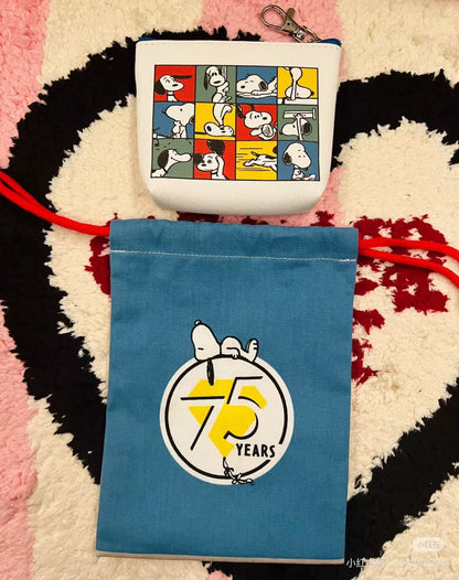 Snoopy｜PEANUTS 75th Anniversary Petit Pouch｜110 x 85 x 25 mm approx.