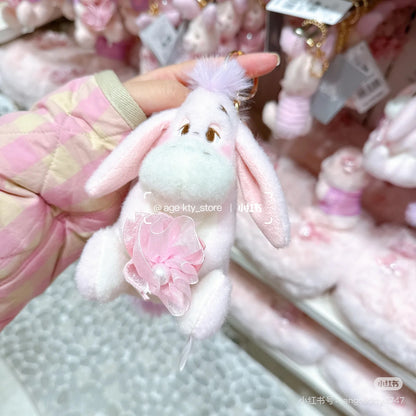 Disney迪士尼｜Cherry Blossom Sakura 2025Collection Mascot Keychain 东迪2025年限定樱花粉坐姿可爱角色毛绒玩偶钥匙扣挂件/包挂/樱花造型钥匙圈｜ 约高 12 x 宽 10 x 深 12.5 (cm)