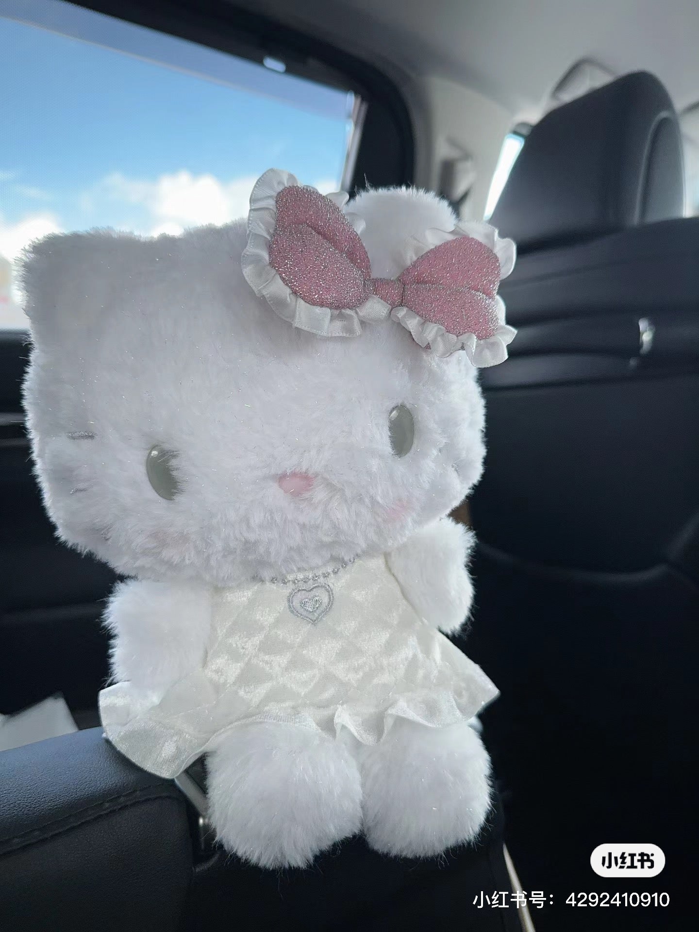 Hello kitty凯蒂猫｜Sanrio Hello Kitty Plush  / Angel and Little Devil天使恶魔玩偶｜约 25.7 x 18.2 x 11.7cm