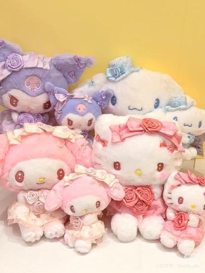 Sanrio三丽鸥｜Mascot Holder /Dolly Rose多莉玫瑰限量系列手捧花毛绒玩偶挂件/包挂｜约10.5×8×13cm