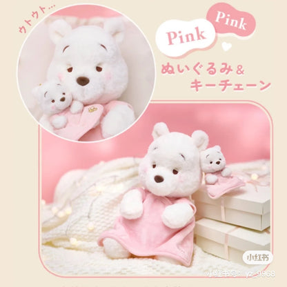 Disney｜2023 Winnie the pooh小熊维尼White pooh白色冬日东京限定粉色抱毯挂件｜約 高11.5 x 寬 9.5 x 深 9(cm)
