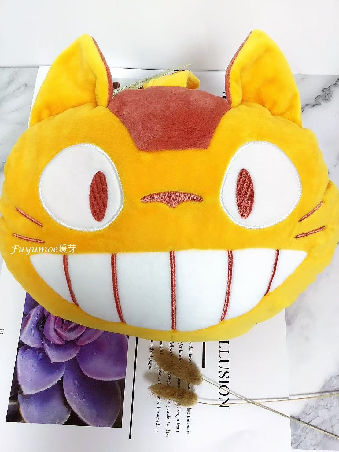 My neighbor totoro｜Marushin Hooded Travel Pillow｜H35 x W33cm approx.