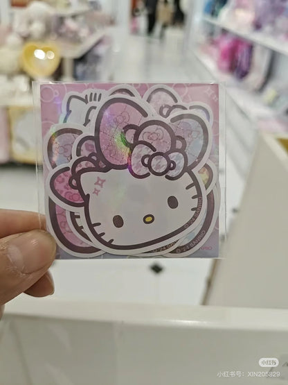HelloKitty凯蒂猫｜Sticker w/ Pouch Birthday 50th The Fashionable Ribbons Sanrio50周年生日限定PVC镭射/极光透明爱心扣迷你零钱包+贴纸套装｜约W8×D1.5×H7cm