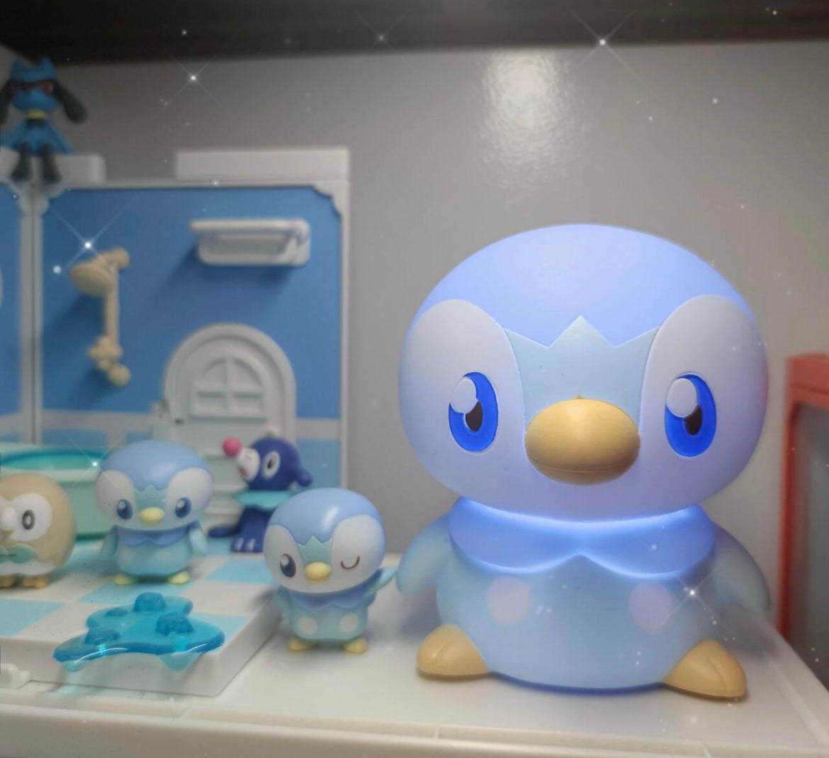 Pikachu皮卡丘｜Takara Tomy Pokemon-Pokepeace Puni Kyun Light - Piplup 宝可梦软软捏捏多段变光波加曼小夜灯｜约15 x 15 x 10cm