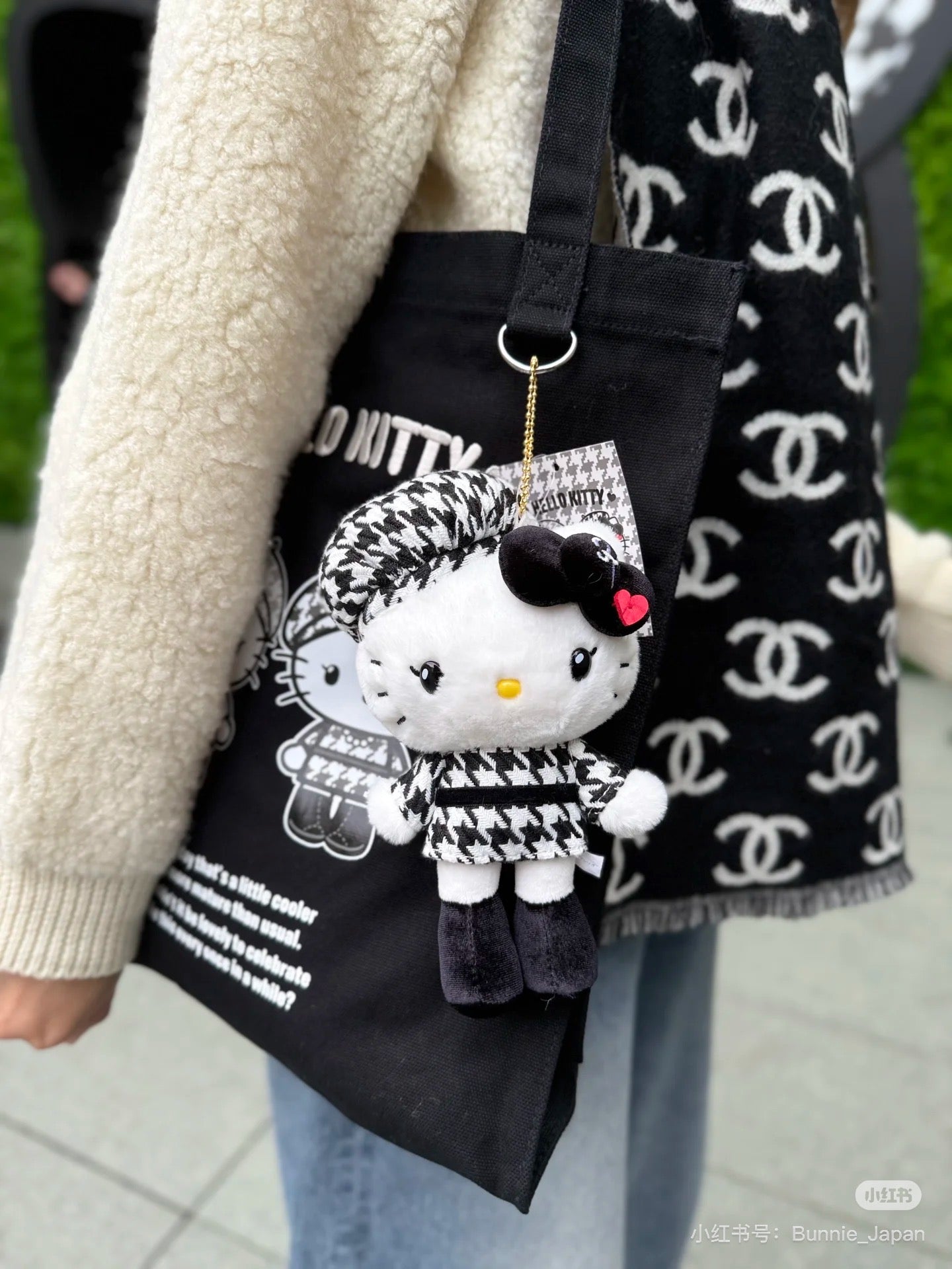 Hello Kitty｜Monochrome Girly Twin Coordinate Mascot Holder /Plush Keychain｜11×7×18cm approx.