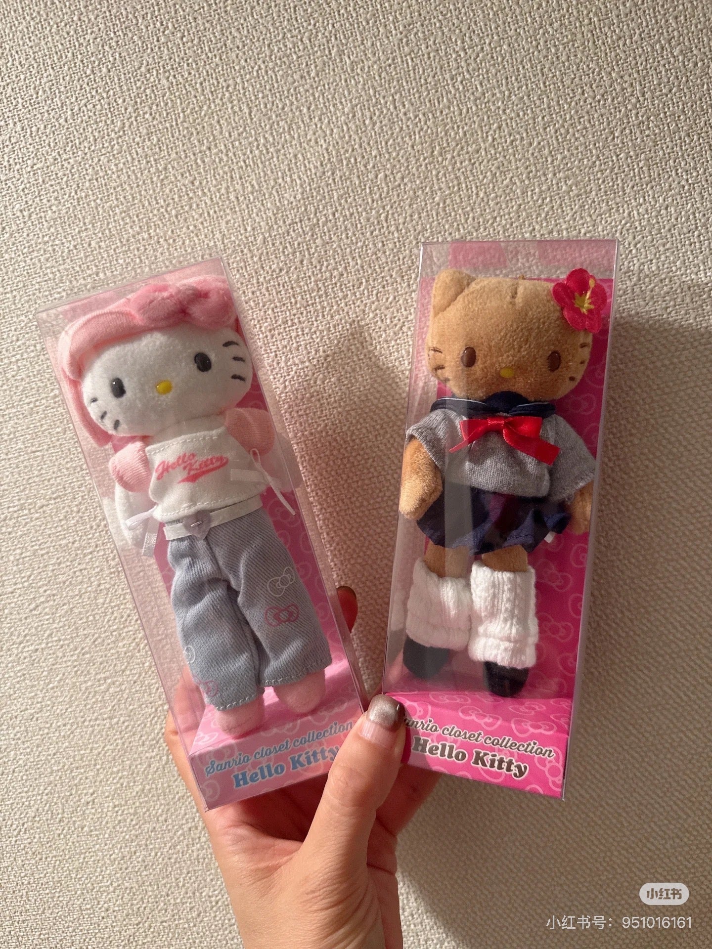 Hello Kitty｜Closet Collection Mascot Holder /Plush Keychain｜8×3.5×15cm approx.